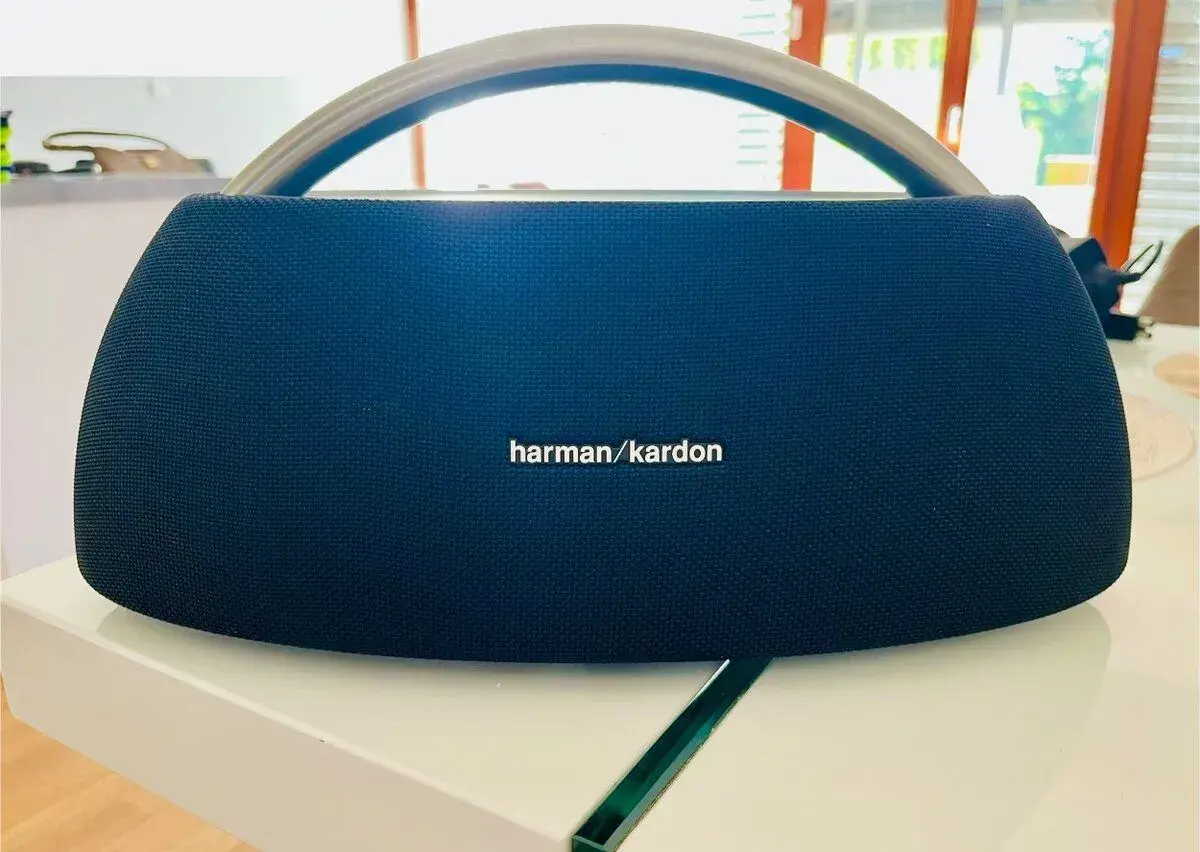 Přenosný reproduktor Harman Kardon GO + play černy