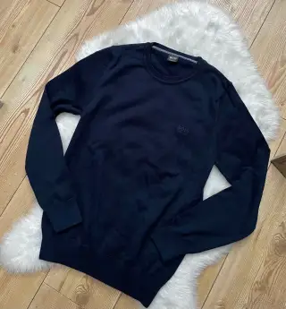 Panský svetr Hugo Boss vel. S