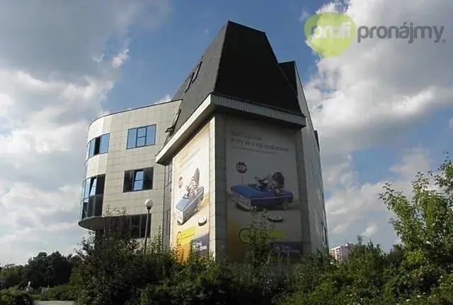 Pronájem kanceláře 161 m²