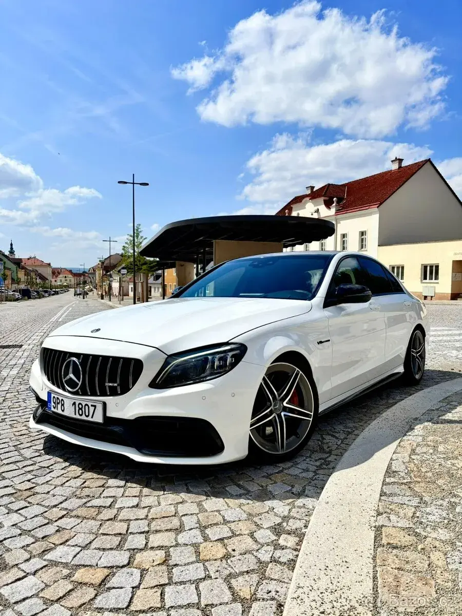 Mercedes-Benz C63 – 120 000 km