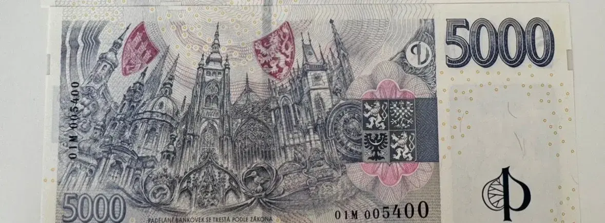 5000 Kč bankovka – série 01M 005400