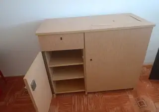 Lućnik se skříňkou