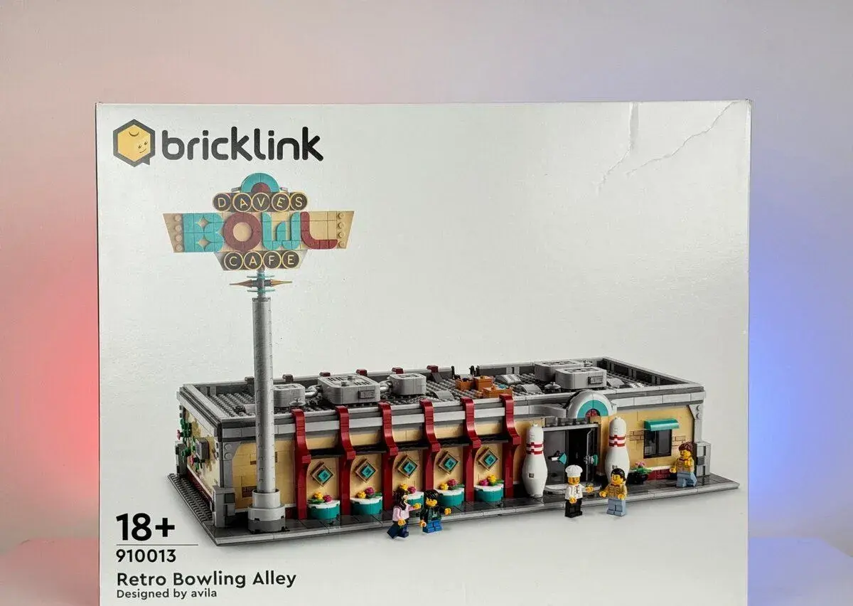 LEGO BrickLink 910013 - Retro Bowling Alley