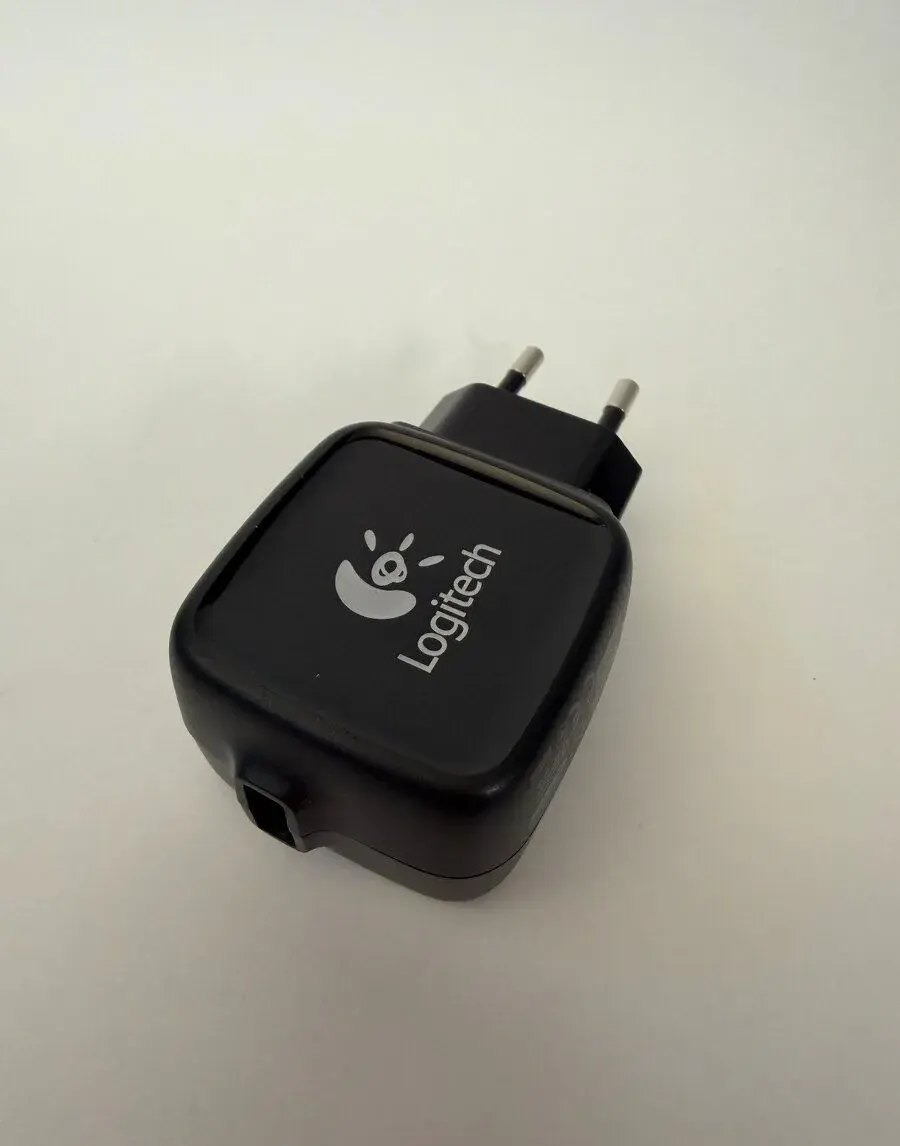 Logitech originální nabíječka 5.15V / 1A – EU adaptér