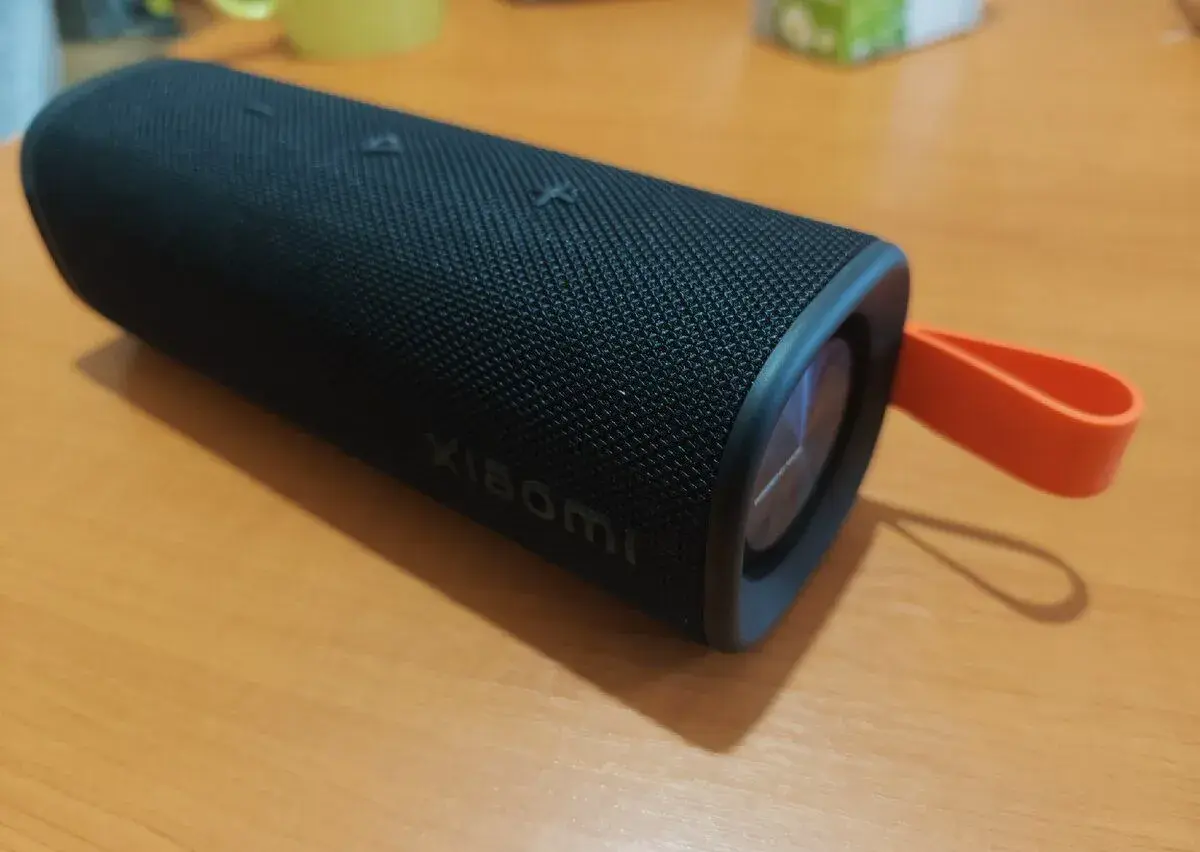 Přenosný reproduktor bluetooth