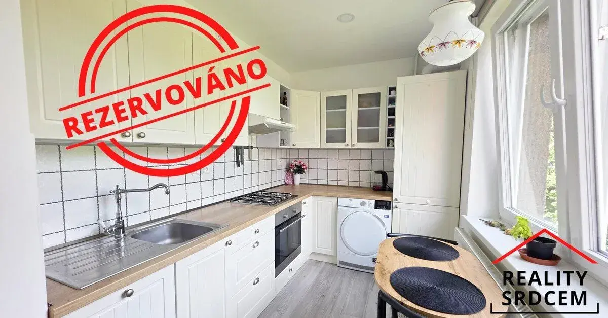 Pronájem zrekonstruovaného a částečně zařízeného bytu 1+1, 3