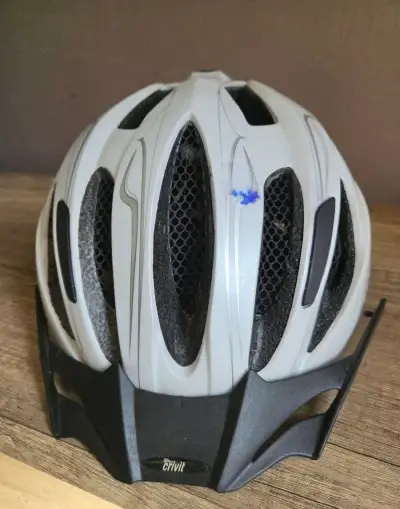 CYKLISTICKÁ HELMA CRIVIT