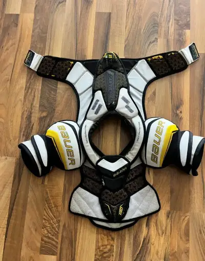 Bauer Supreme 190 vesta velikost Junior S