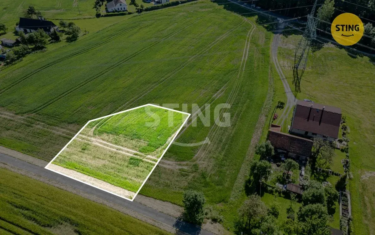 Stavební pozemek 1 002 m² v Pazderné – klidné bydlen, 136000