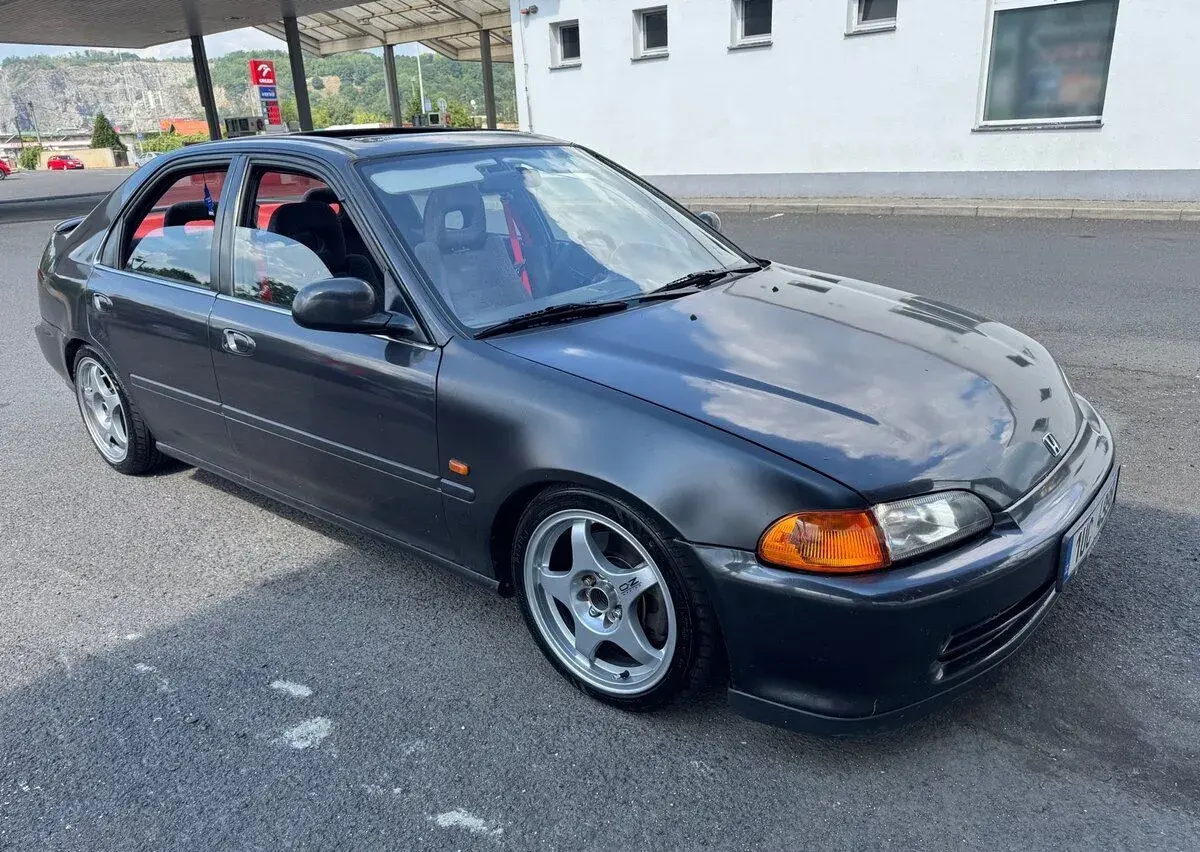 Honda civic – 1992, 1 000 km