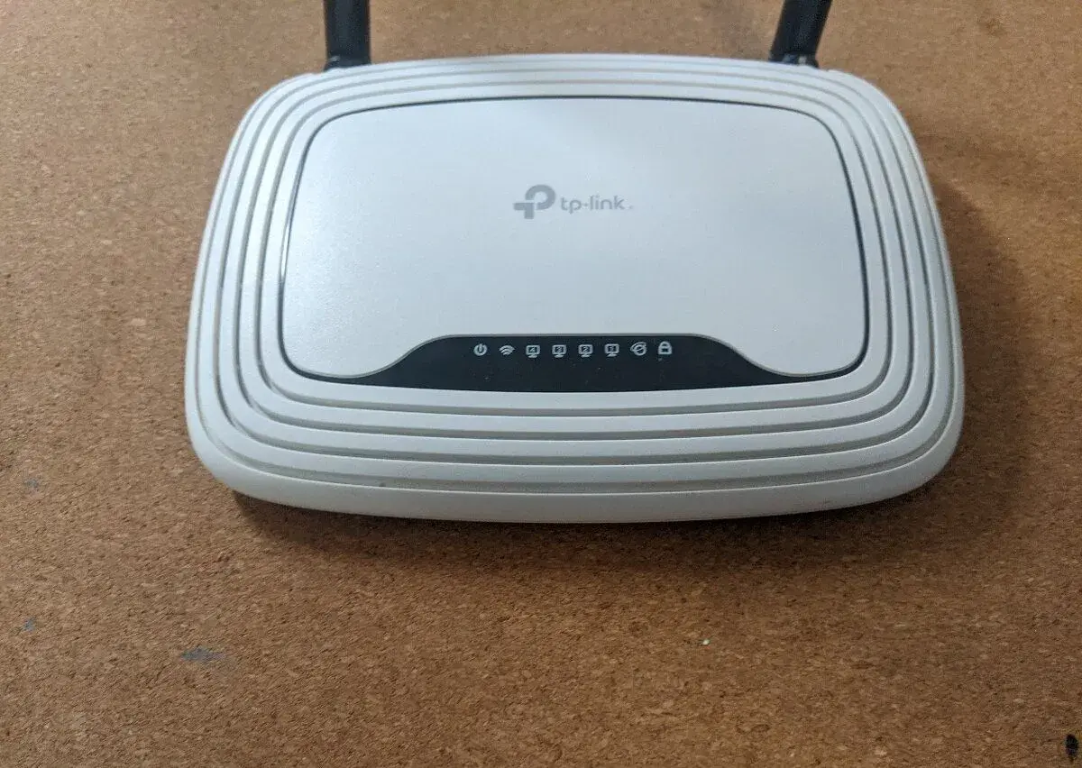 Router TP-Link TL-WR841N