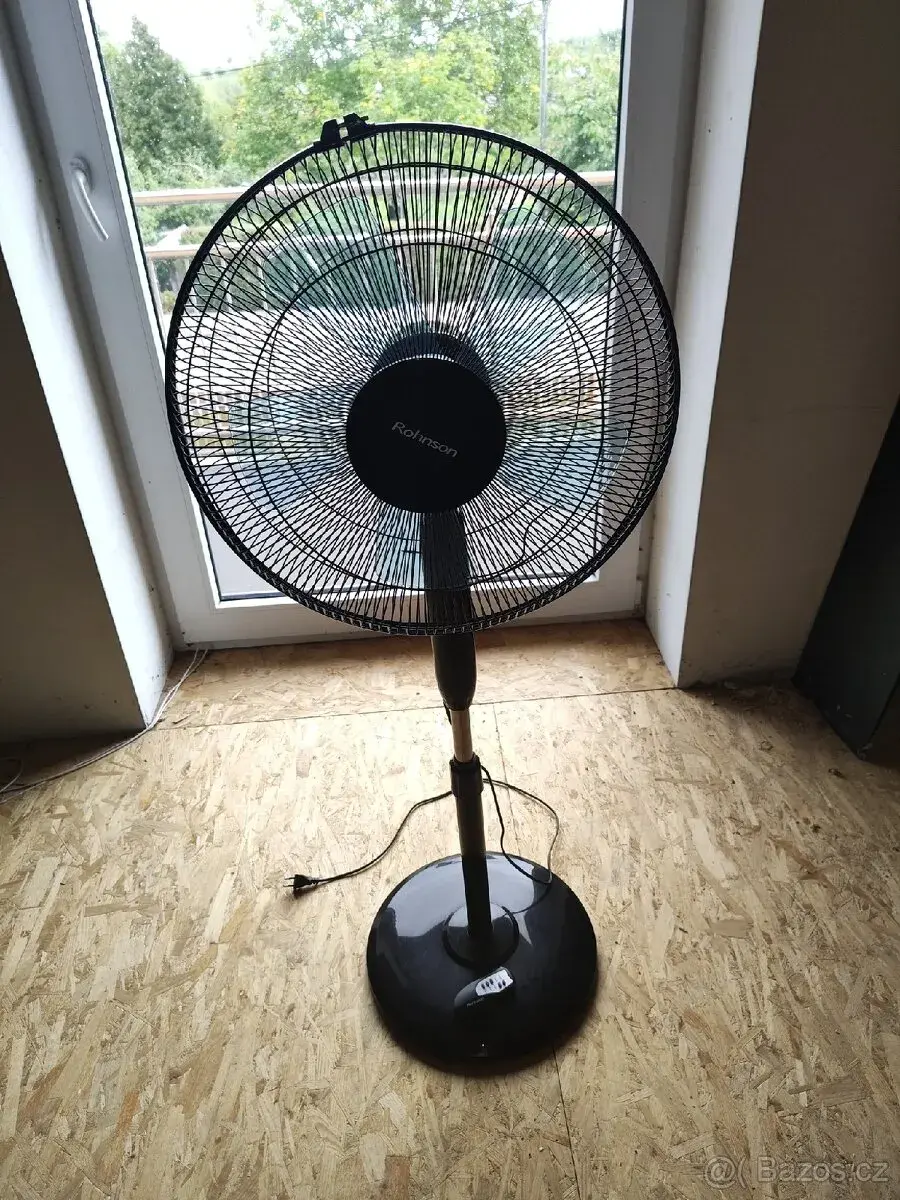 Stojanový větrák