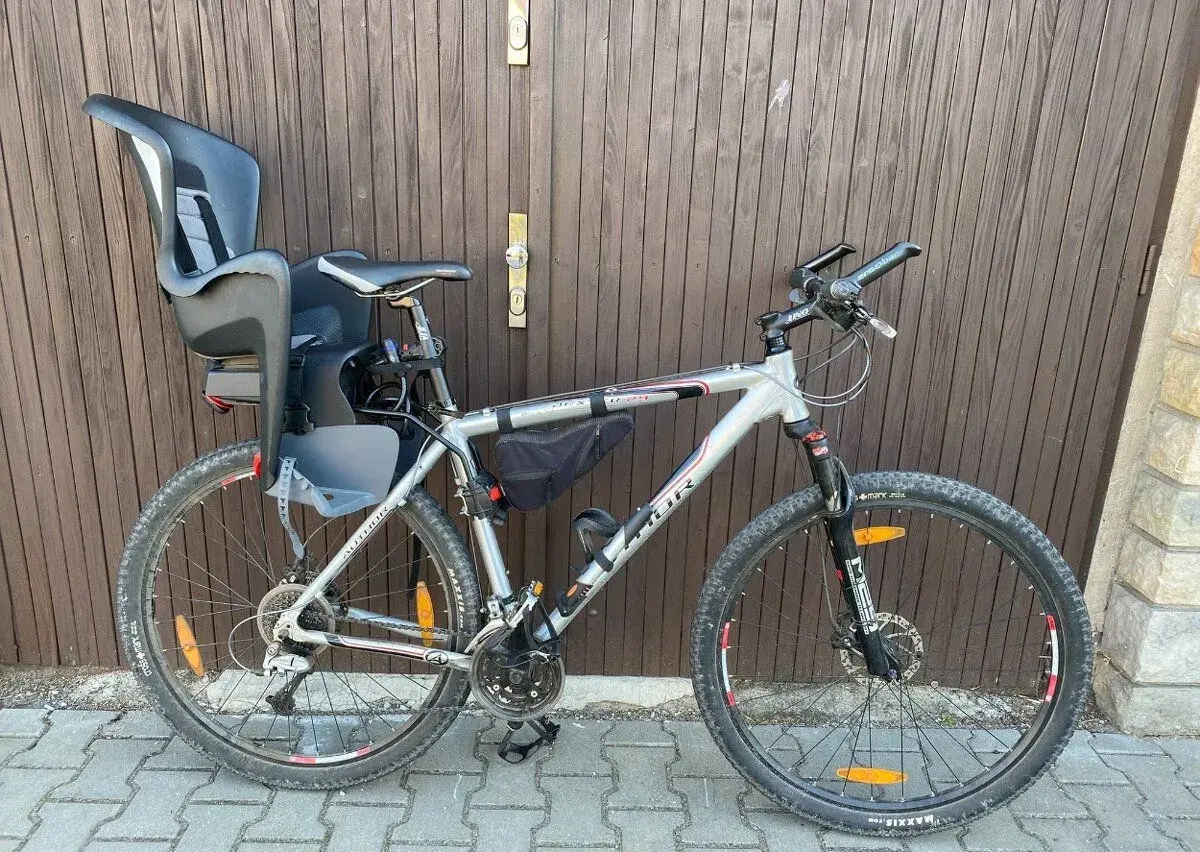 Sedačka Polisport Bilby samonosná černo-tmavě šedá