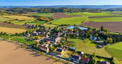 PRODEJ STAVEBNÍHO POZEMKU 1 000 m² – PRAHA-ZÁPAD