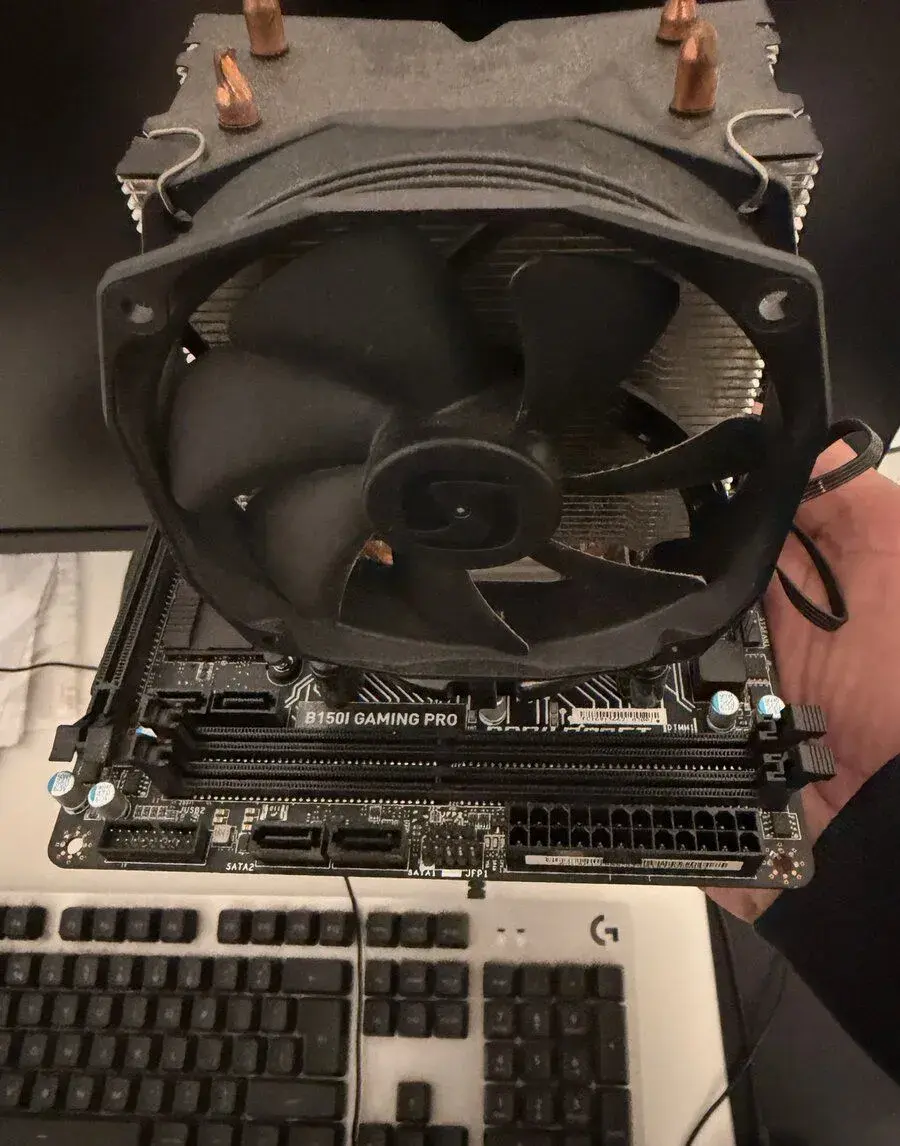 MSI B150I Gaming Pro + i5-6600 + chladič (mini-ITX)