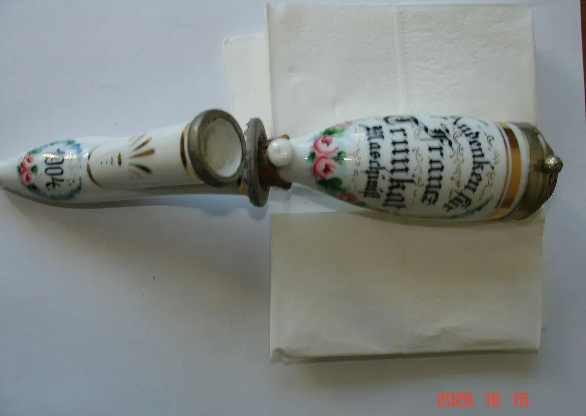 Porcelánová dýmka