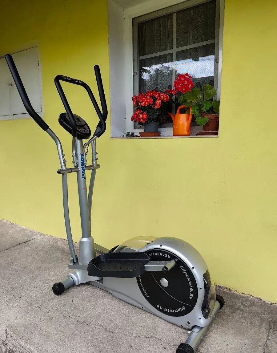 Eliptický trenažer Landfit