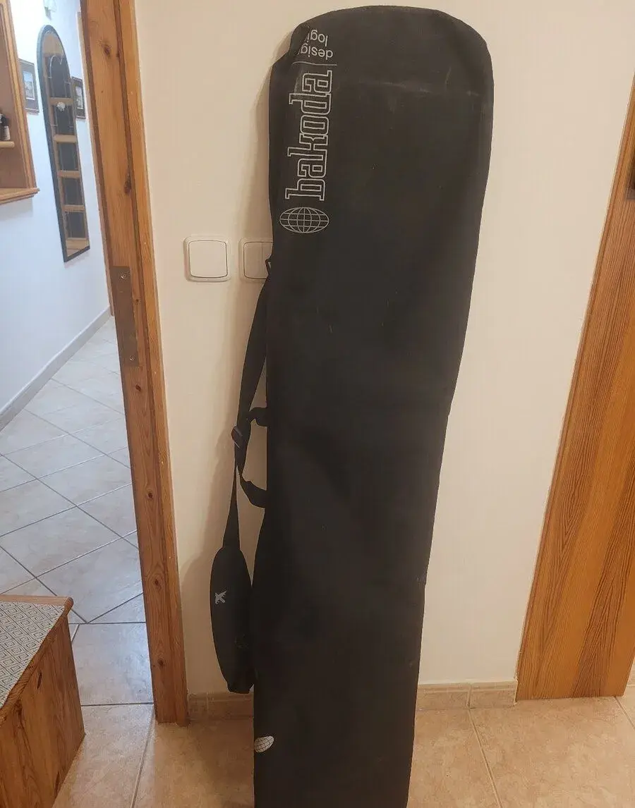 Snowboard set. Boty, prkno, vak