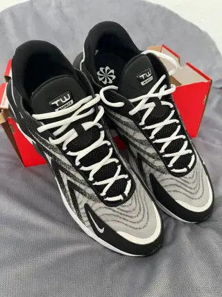 Nike Air Max TW
