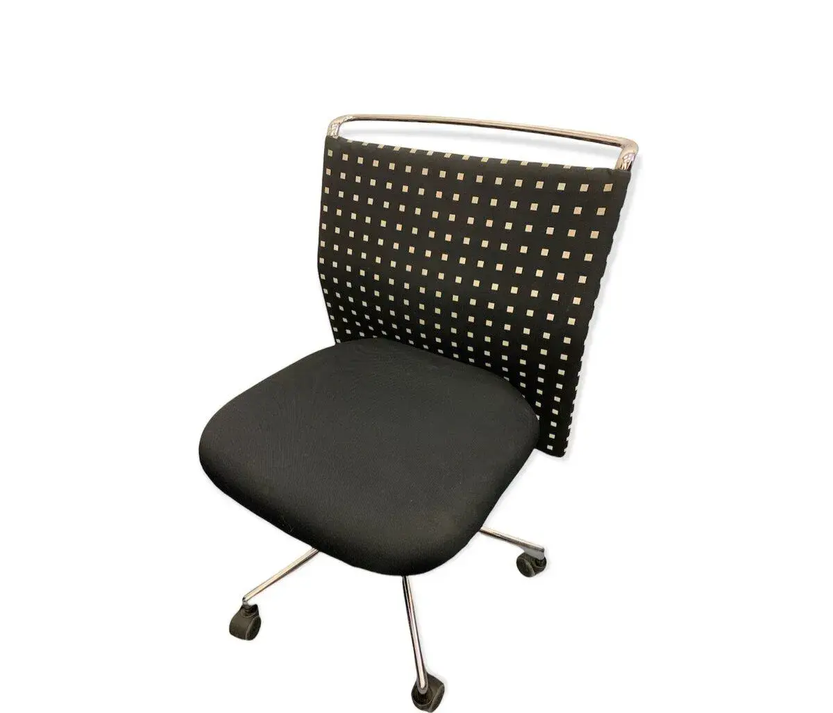 VITRA designová kancelářská židle s 21% DPH, pc tis EUR