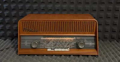 Luxor Tenor – švédské rádio po pečlivém servisu, s Bluetooth