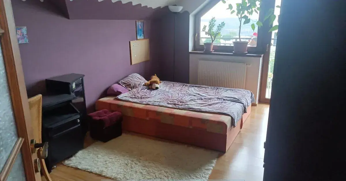 Samostatný pokoj P5 Radotín pro dívku DK000105Y