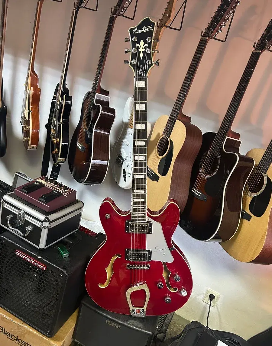 Hagstrom Super Viking a Epiphone Casino