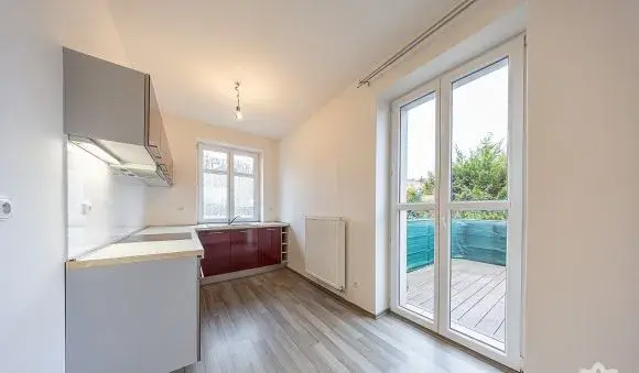 Pronájem bytu 1+1 s terasou, 30 m², cihla, Zlín - Losky