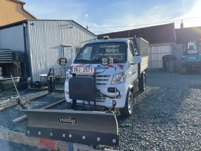 DongFeng DFSK 4x4 3straný sklápěč, Radlice a sypač