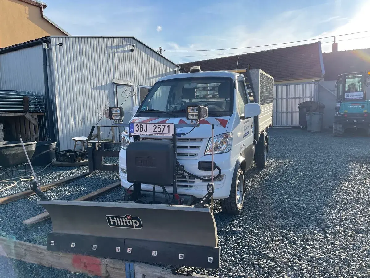 DongFeng DFSK 4x4 3straný sklápěč, Radlice a sypač