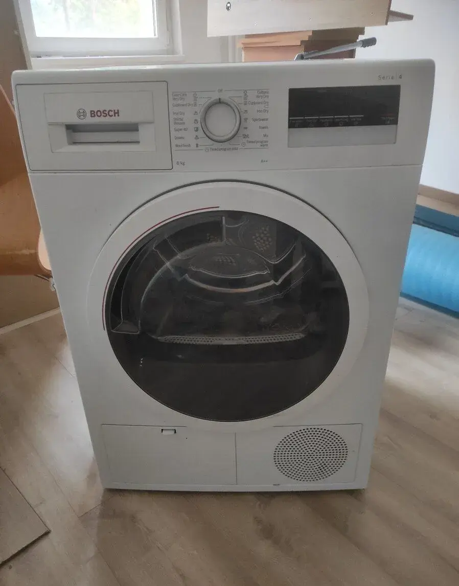 Sušička Bosch WTH85200BY/04