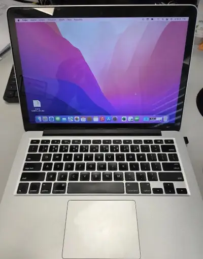 MacBook Pro 13'' 2015 / i5 / 16GB / 256GB SSD / ZÁRUKA