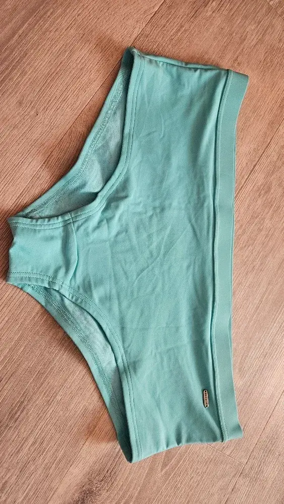 Plavky HOLLISTER L / 42