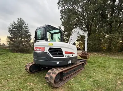 Bagr Bobcat E85