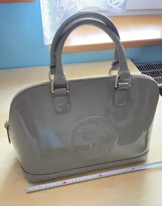 Guess Amy Shine dome bag kabelka