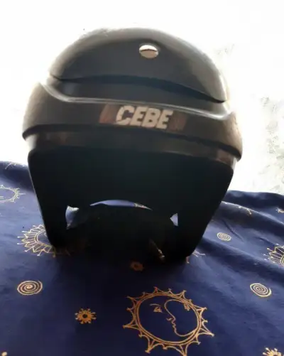 dětská lyžařská helma CEBE CB.X4