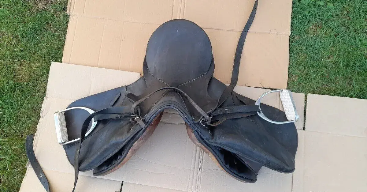 Kvalitní koňské sedlo Stübben posedli 18"