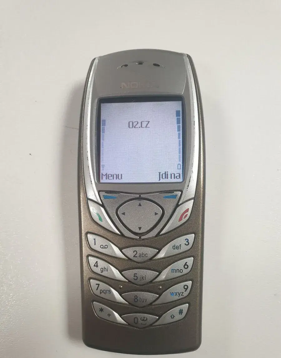 Nokia 6100