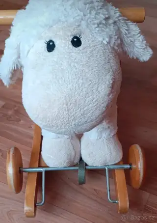 Hrací ovečka houpátko a odrážedlo