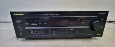 Zesilovač Pioneer VSX-607 RDS