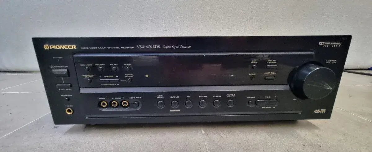 Zesilovač Pioneer VSX-607 RDS