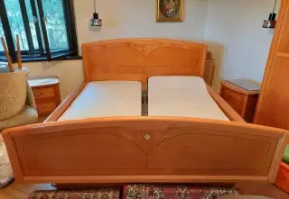 Manželská postel - pěkný stav