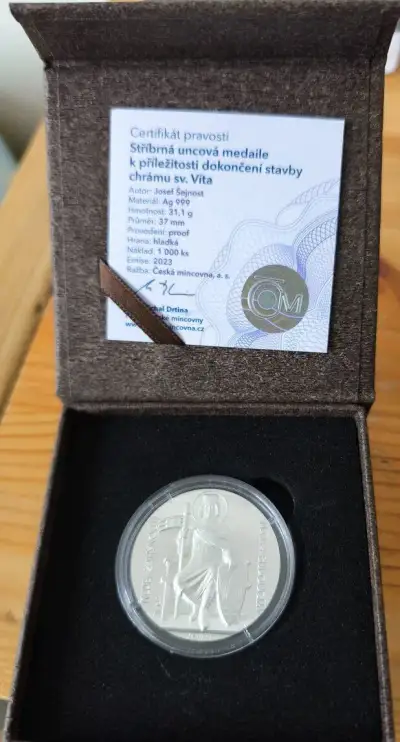 Ag uncová medaile k příležitosti dokončení stavby chrámu sv.