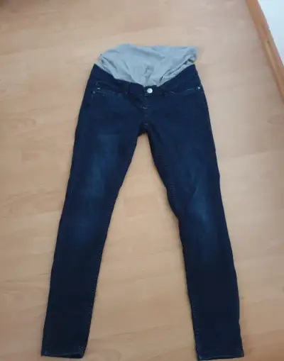 Tmavě modré džíny vel. 40