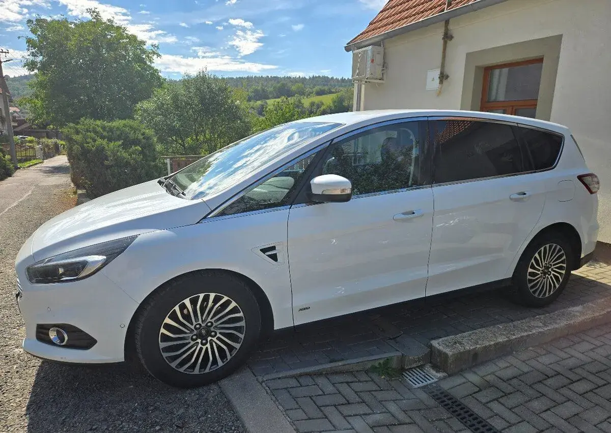 Ford S – 2025, 175 613 km