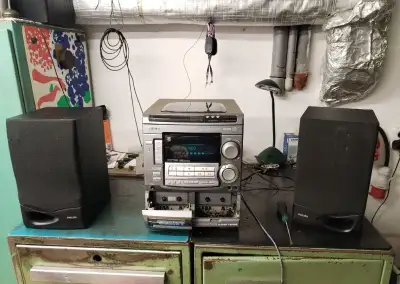 Věž AIWA NSX-AV520
