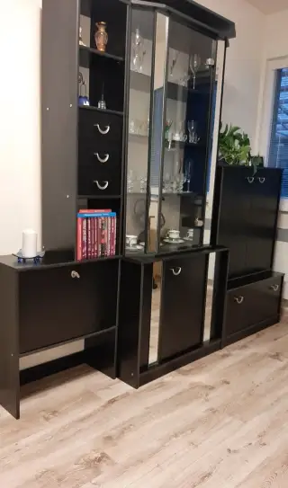 Obývací stěnu