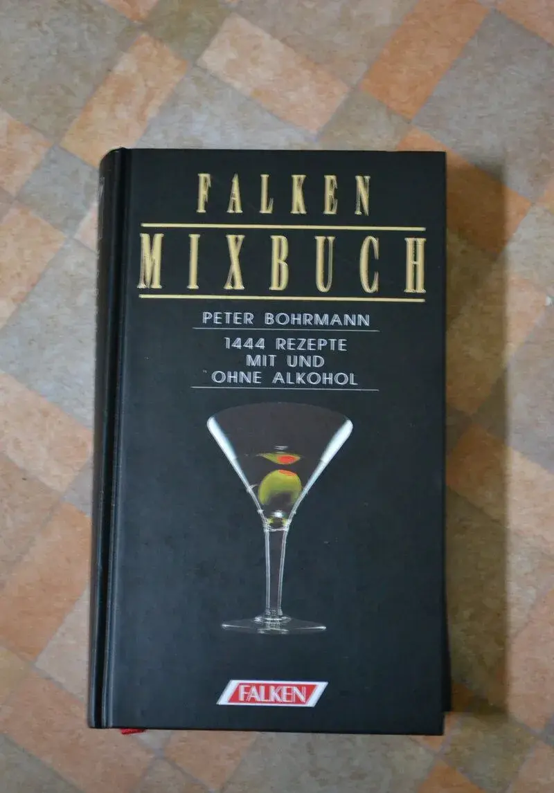 Kniha michaných koktejlů se 1444 resepty, vč.nealko nápojů.