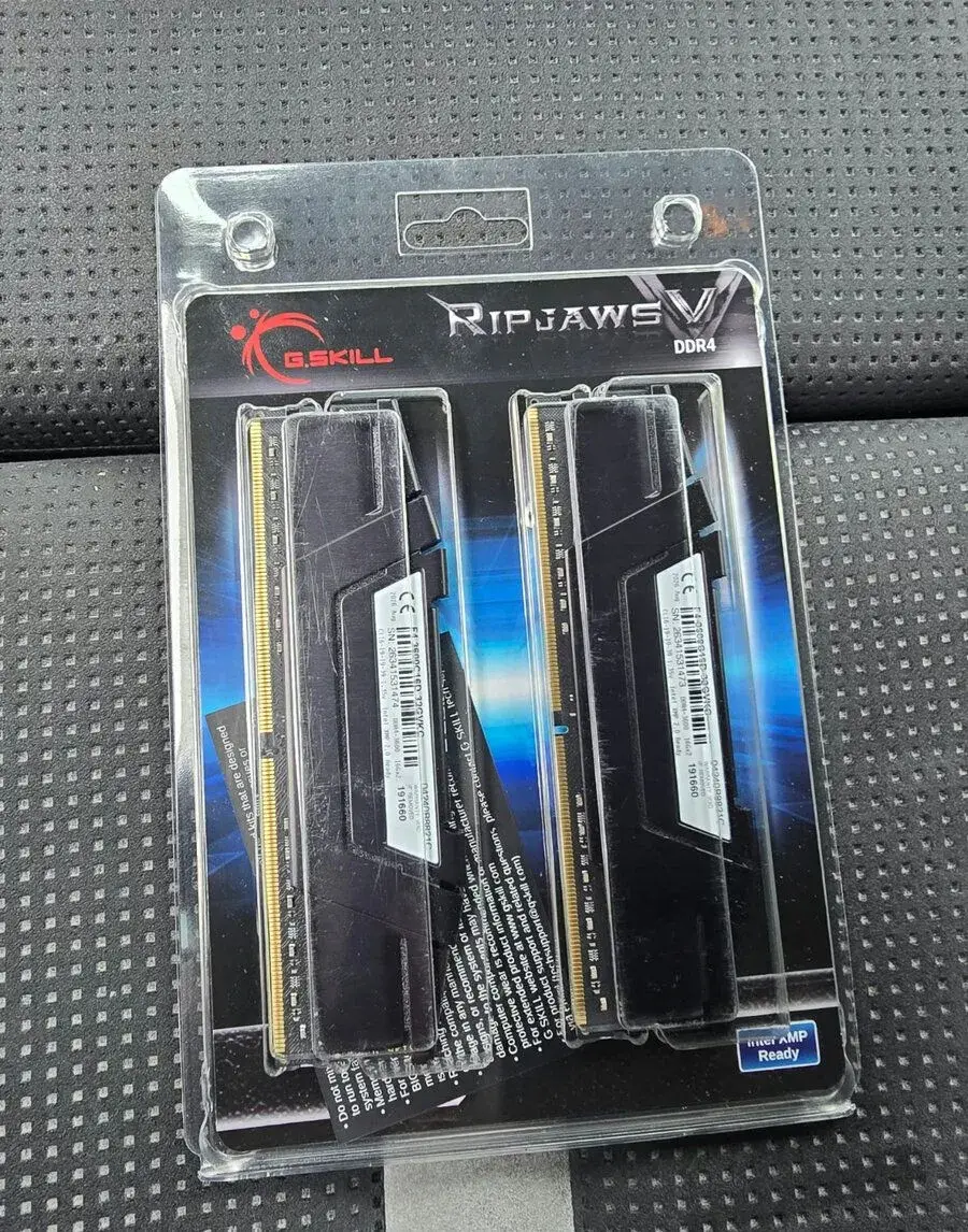 G.SKILL 32GB KIT DDR4 3600MHz CL16 Ripjaws V