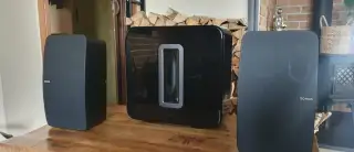 SONOS: 1x Sub Gen 3; 2x Play:5 Gen 2